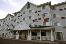 Lakeview Inn & Suites